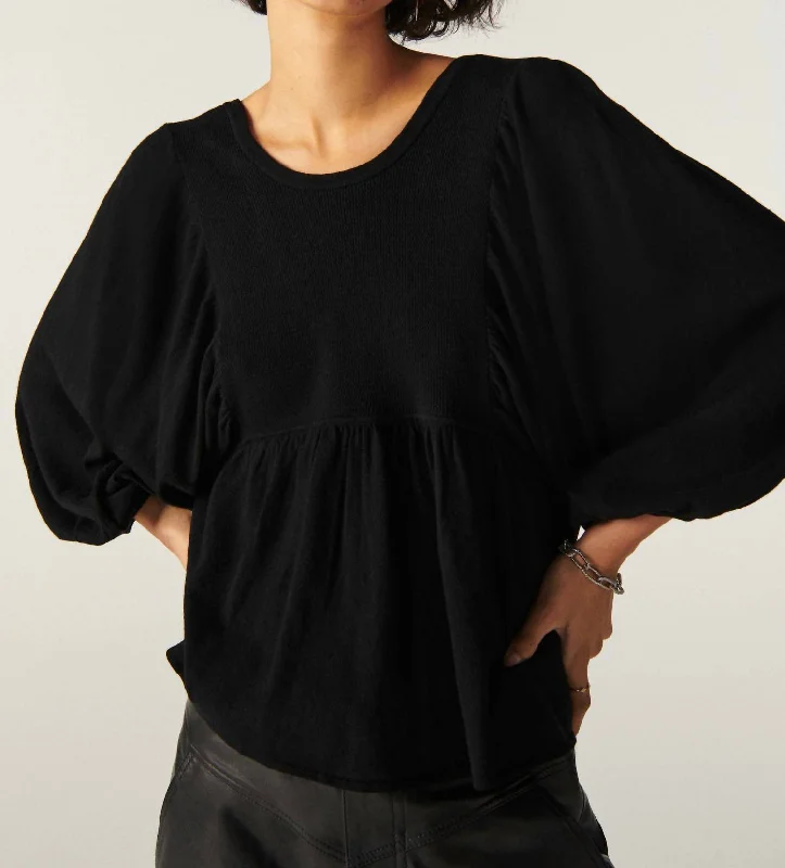 Hamza Sweater In Black Moisture-wicking sweaters