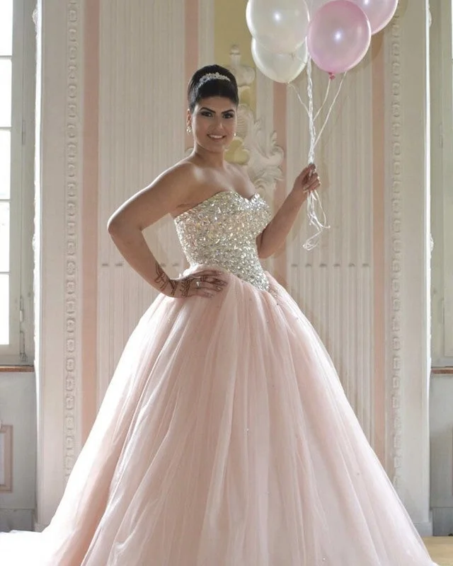 Tulle Ball Gown Sweetheart Wedding Dresses Crystal Beaded Sexy Wedding Dress