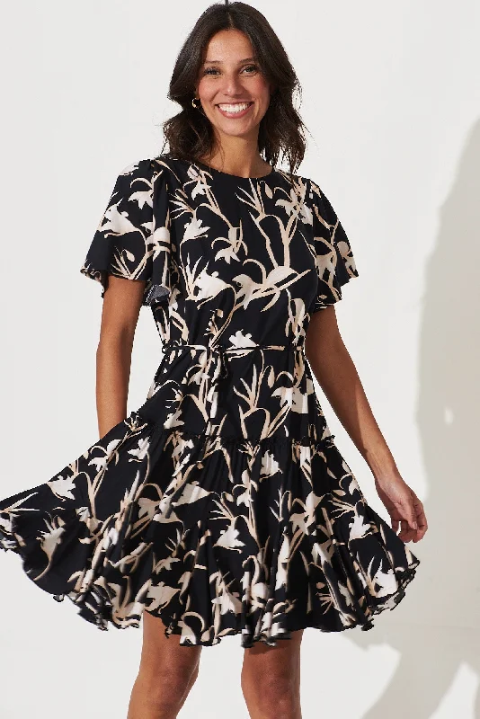 Devora Dress In Black With Beige Leaf Print Vintage unclassified dresses